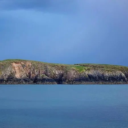 Dom wakacyjny Newly Renovated Entire Residential Beach, County Waterford *