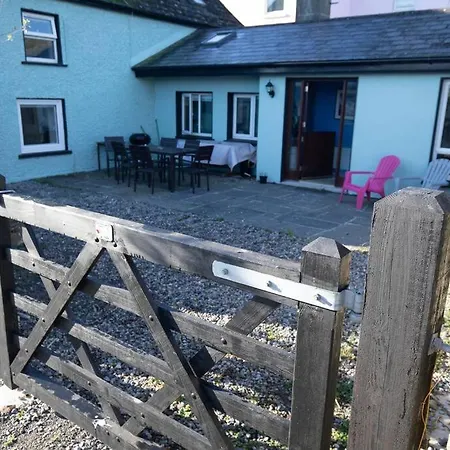 Dom wakacyjny Newly Renovated Entire Residential Beach, County Waterford Annestown
